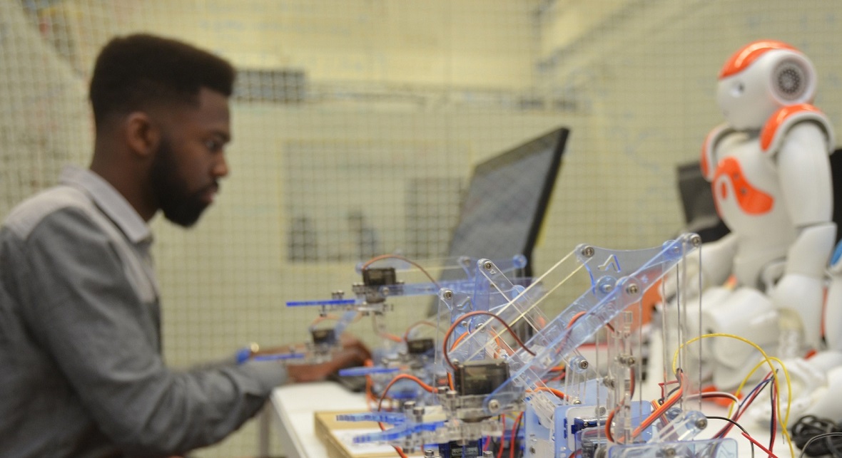 A student in the Choi Lab